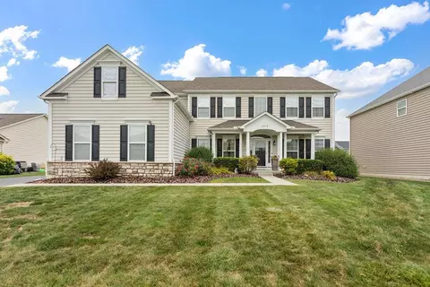1918 Mallow Ln, Grove City, OH 43123