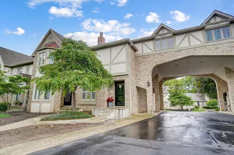 154 Corbins Mill Dr, Dublin, OH 43017