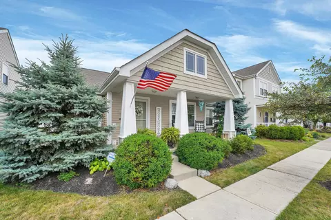 4685 Trumhall Dr, Grove City, OH 43123