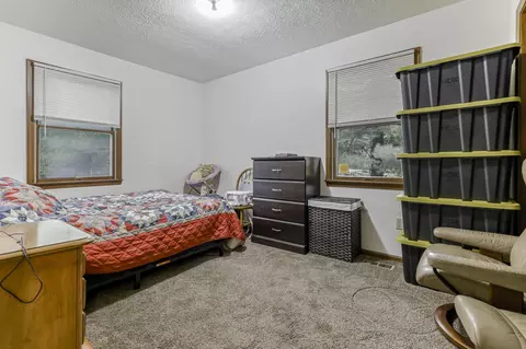 Bedroom - 33253 Till Rd, Logan, OH 43138 photo 1 of 5