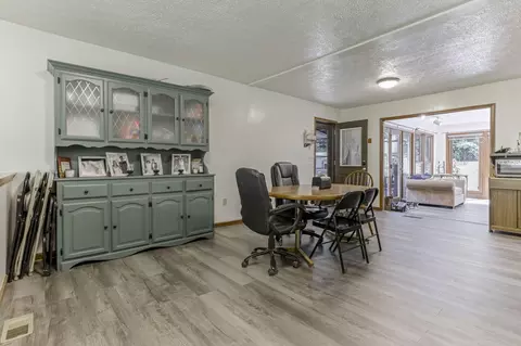 Dining - 33253 Till Rd, Logan, OH 43138 photo 1 of 2
