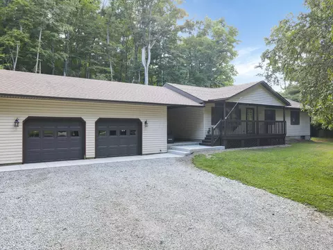 Exterior - 33253 Till Rd, Logan, OH 43138 photo 18 of 21