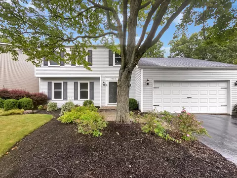 2228 Surreygate Dr, Columbus, OH 43235