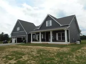 8174 Gale Rd SW, Hebron, OH 43025