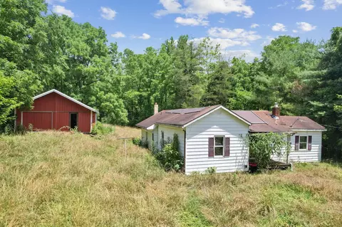 16590 Canaanville Rd SE, Athens, OH 45701