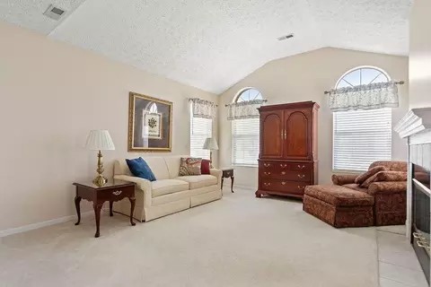 5963 Landings Pond Pl #20, Grove City, OH 43123