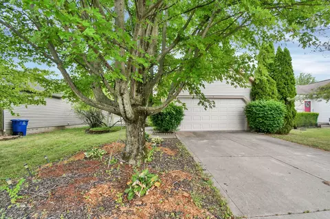 4897 Ballentine Dr, Canal Winchester, OH 43110