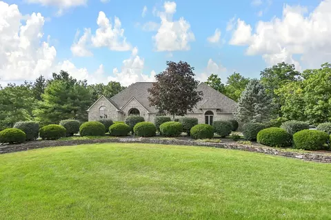 315 Thornbury Ln, Powell, OH 43065