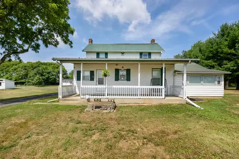 551 Hibbs Rd, Lockbourne, OH 43137