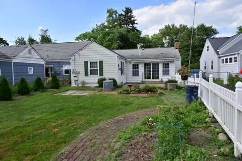 249 E Beaumont Rd, Columbus, OH 43214