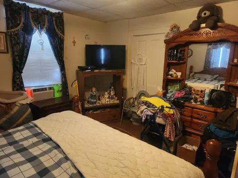 Bedroom - 242 E 2nd St, Logan, OH 43138 photo 2 of 4