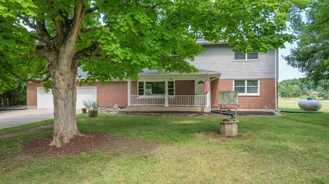 2695 E Possum Rd, Springfield, OH 45502 photo 4