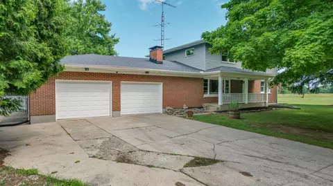 2695 E Possum Rd, Springfield, OH 45502 photo 5