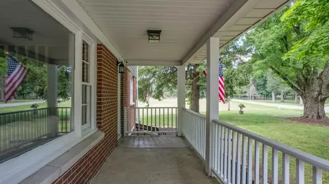 2695 E Possum Rd, Springfield, OH 45502 photo 3