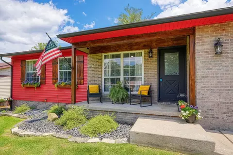136 Maple Ave, Jackson, OH 45640 photo 4