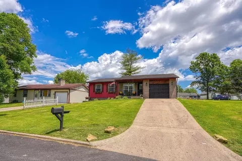 136 Maple Ave, Jackson, OH 45640 photo 2