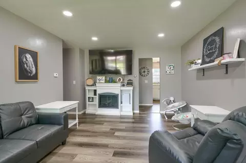 136 Maple Ave, Jackson, OH 45640 photo 9