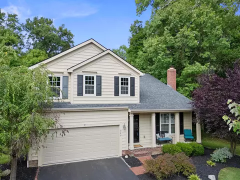 340 Andover Dr, Powell, OH 43065