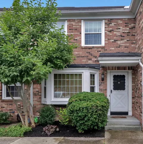 5339 Yorkshire Village Ln #C28, Columbus, OH 43232