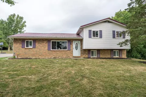 3481 Good Hope-new Holland Rd SE, New Holland, OH 43145