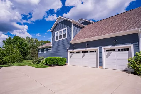 Exterior - 8294 Timble Falls Dr, Dublin, OH 43016 photo 30 of 35