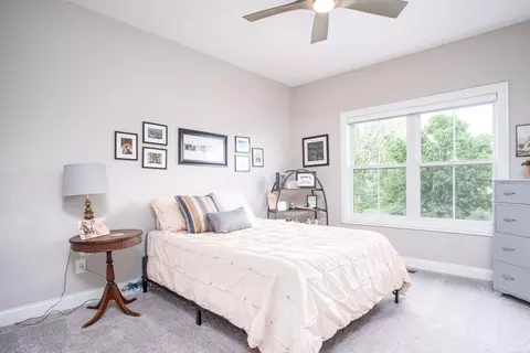 Bedroom - 8294 Timble Falls Dr, Dublin, OH 43016 photo 8 of 9