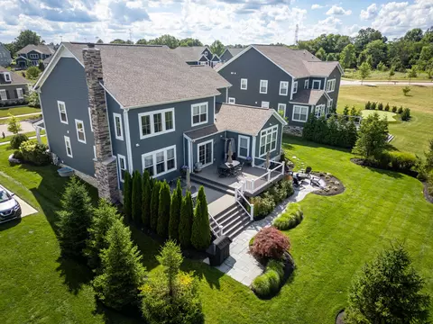 View/Area - 8294 Timble Falls Dr, Dublin, OH 43016 photo 2 of 15