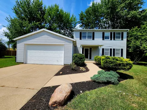304 Cloverleaf Ln, Washington Court House, OH 43160