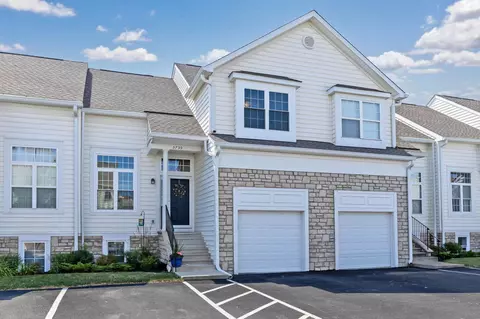 5799 Stallion Dr, New Albany, OH 43054