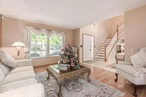 Living - 87 Brooksedge Dr E, Pataskala, OH 43062 photo 2 of 3