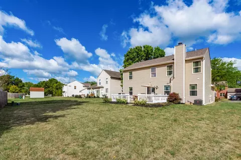 Exterior - 87 Brooksedge Dr E, Pataskala, OH 43062 photo 4 of 6