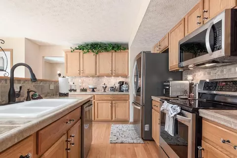 Kitchen - 87 Brooksedge Dr E, Pataskala, OH 43062 photo 1 of 4