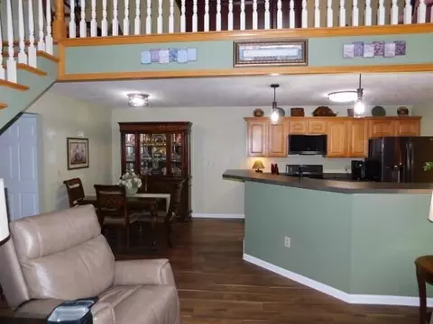 533 Edgehill Cir, Logan, OH 43138 photo 7