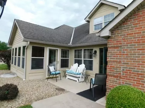 533 Edgehill Cir, Logan, OH 43138 photo 2