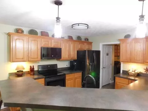 533 Edgehill Cir, Logan, OH 43138 photo 13