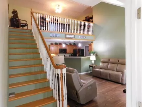 533 Edgehill Cir, Logan, OH 43138 photo 9