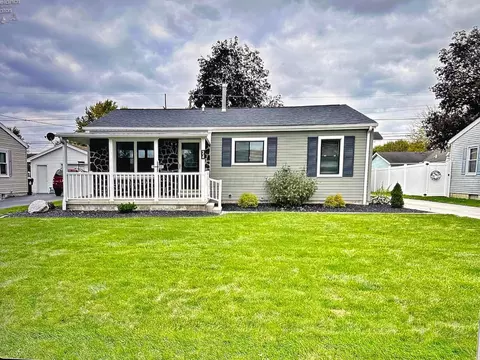 24 Morningside Dr, Tiffin, OH 44883