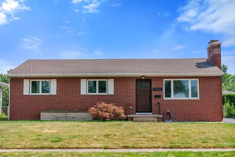 2667 Kenny Ln, Grove City, OH 43123