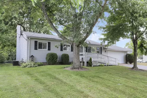 109 Garrick St, Newark, OH 43055