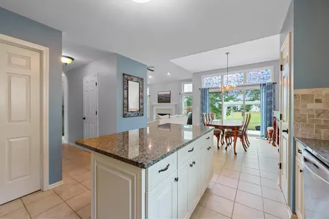 Kitchen - 2860 Jericho Pl, Delaware, OH 43015 photo 4 of 4