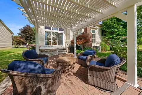 Exterior - 2860 Jericho Pl, Delaware, OH 43015 photo 7 of 12