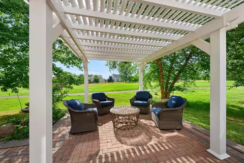 Exterior - 2860 Jericho Pl, Delaware, OH 43015 photo 6 of 12