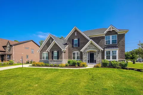 Exterior - 832 Pathlow Dr, Pickerington, OH 43147 photo 6 of 14