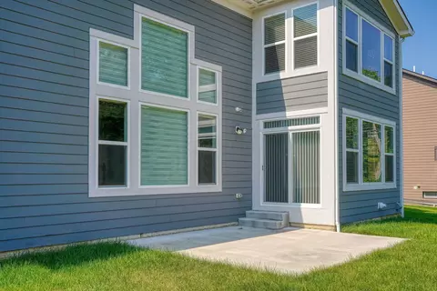 Exterior - 832 Pathlow Dr, Pickerington, OH 43147 photo 11 of 14