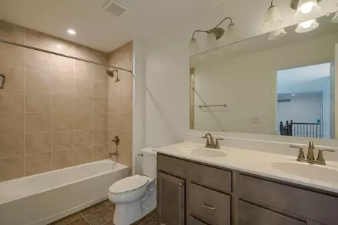 Bath - 832 Pathlow Dr, Pickerington, OH 43147 photo 2 of 4