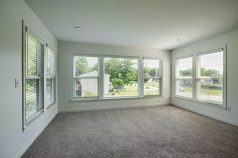 Living - 832 Pathlow Dr, Pickerington, OH 43147 photo 12 of 12