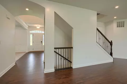 Entry Way - 832 Pathlow Dr, Pickerington, OH 43147 photo 3 of 7