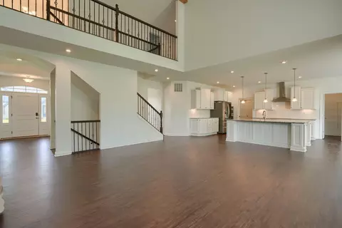 Living - 832 Pathlow Dr, Pickerington, OH 43147 photo 6 of 12