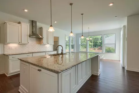 Kitchen - 832 Pathlow Dr, Pickerington, OH 43147 photo 2 of 6