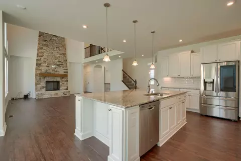 Kitchen - 832 Pathlow Dr, Pickerington, OH 43147 photo 5 of 6